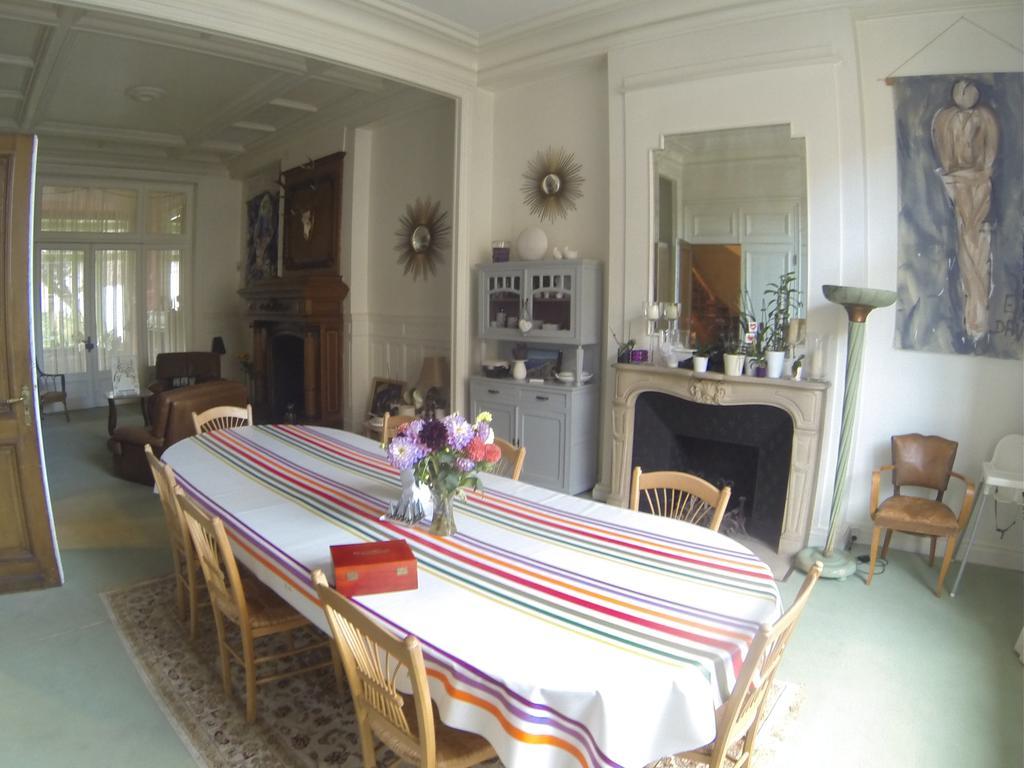 Abri Du Passant Bed and Breakfast Roubaix Buitenkant foto